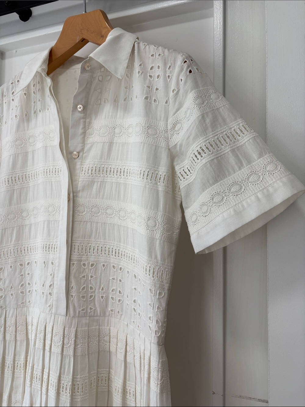 Collared Short Sleeve Pleated White Eyelet Shirt Dress Size Medium - Picture 6 of 13